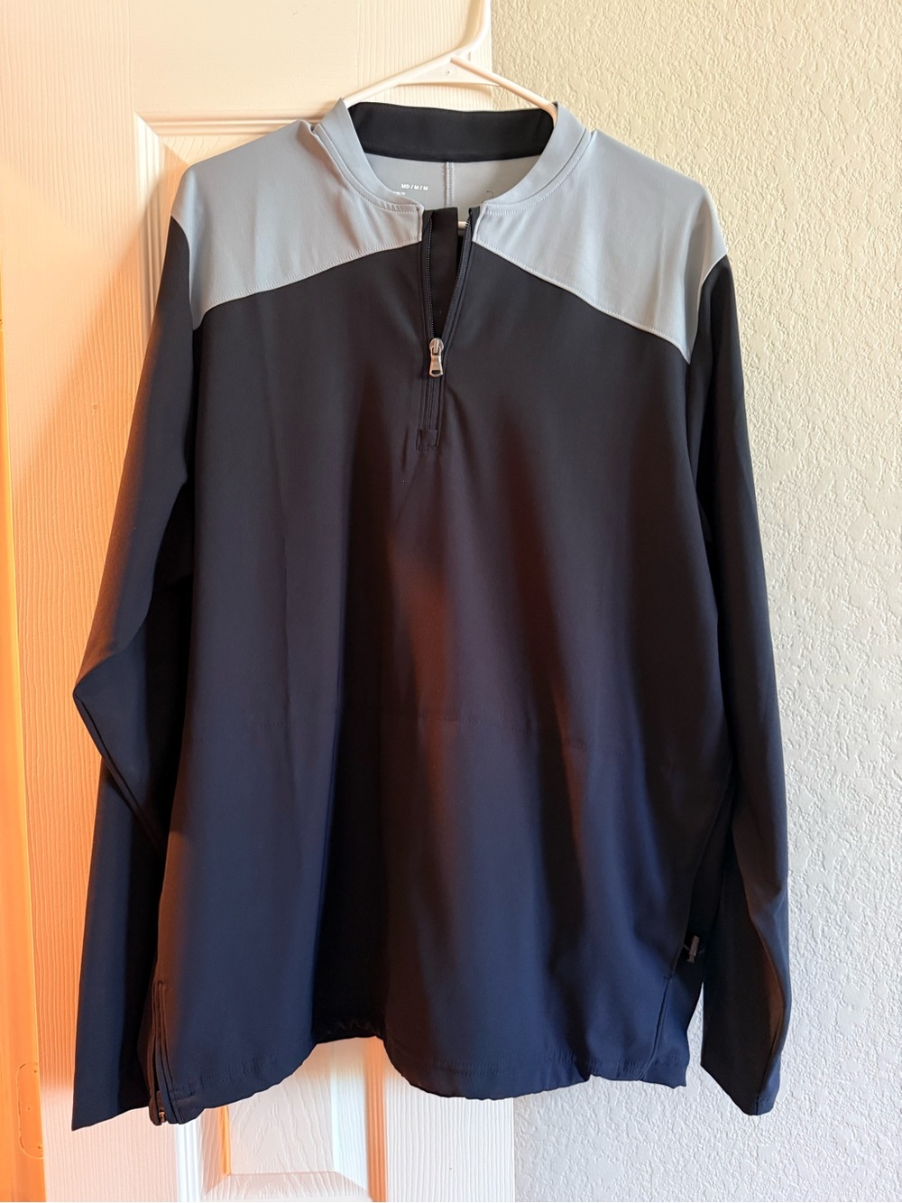 Under Armour Men's Black and Light Gray Quarter-Zip Pullover